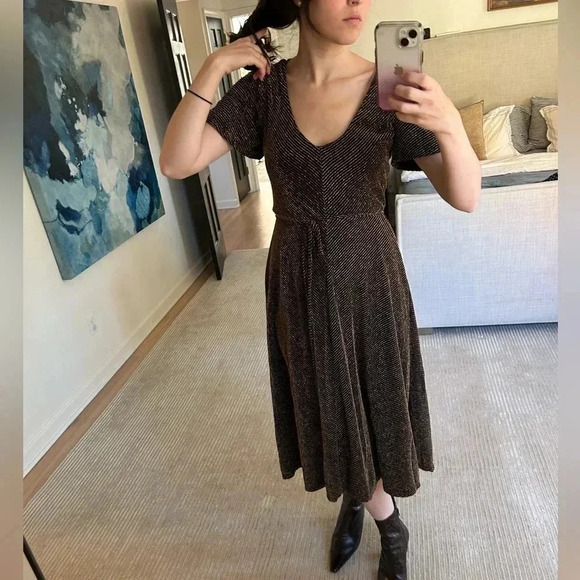 NWOT LEITH gold pin stripe fit & flare flutter sleeve v neck tie belt dress XS-M - Picture 9 of 15